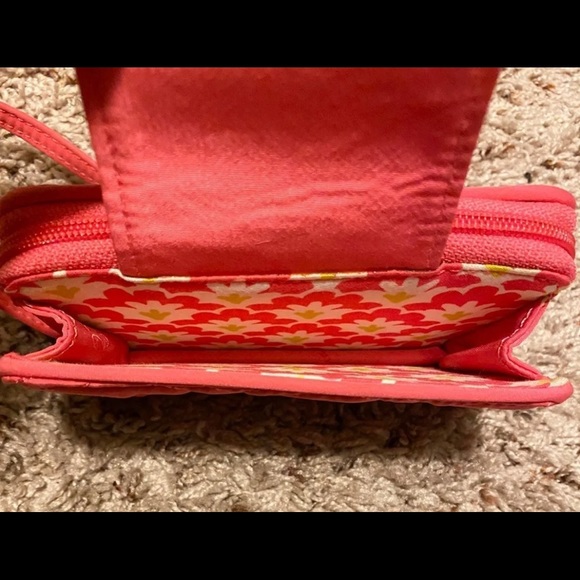 Vera Bradley Wristlet - Picture 4 of 5